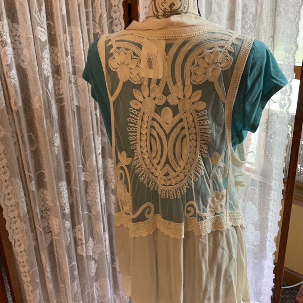 NWT cream lace vest